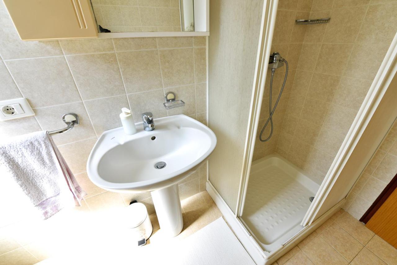 Apartment Angie - Intermezzo With Sea View In Center Of Rabac Exterior foto