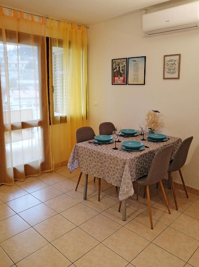 Apartment Angie - Intermezzo With Sea View In Center Of Rabac Exterior foto