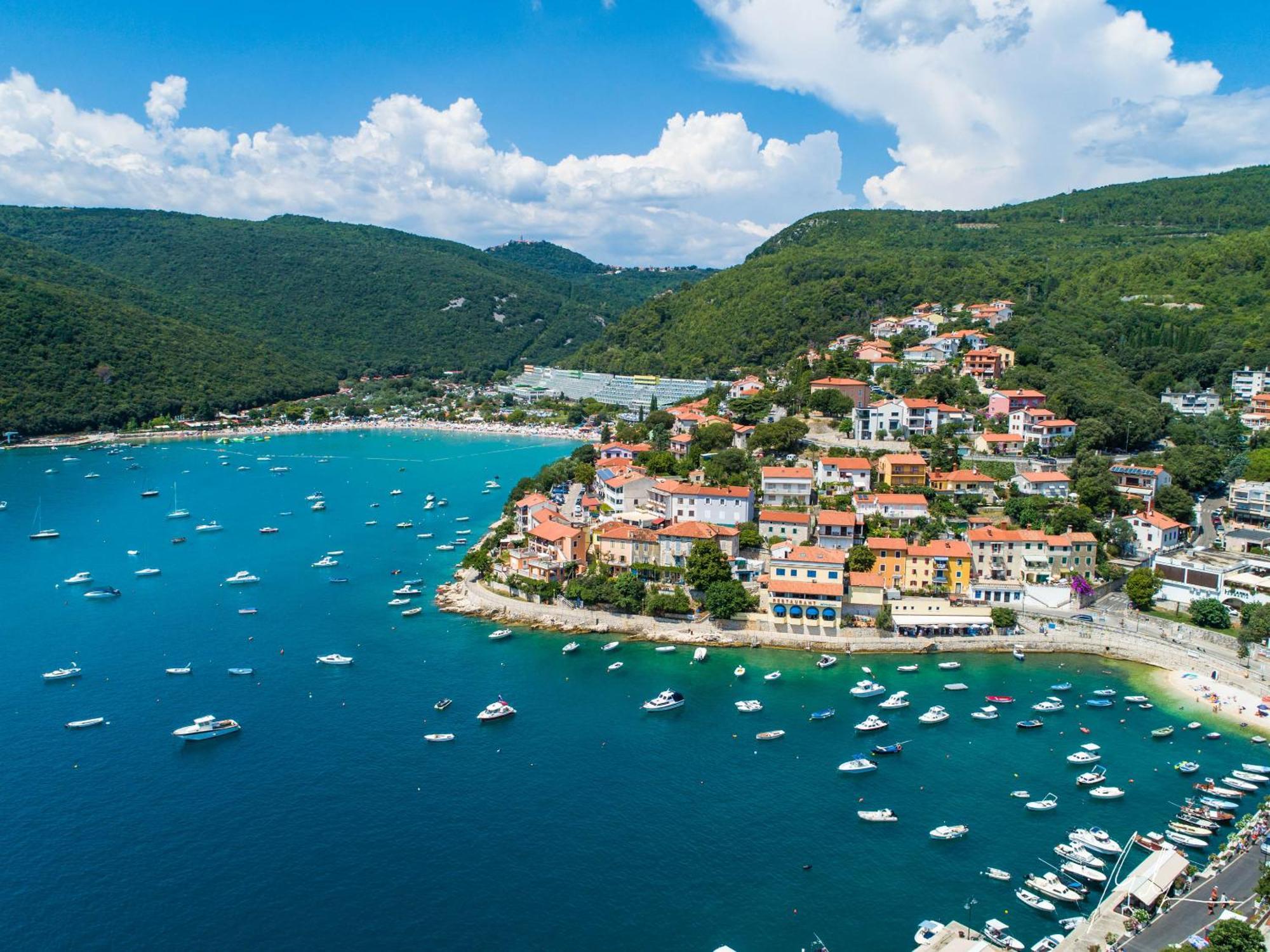 Apartment Angie - Intermezzo With Sea View In Center Of Rabac Exterior foto