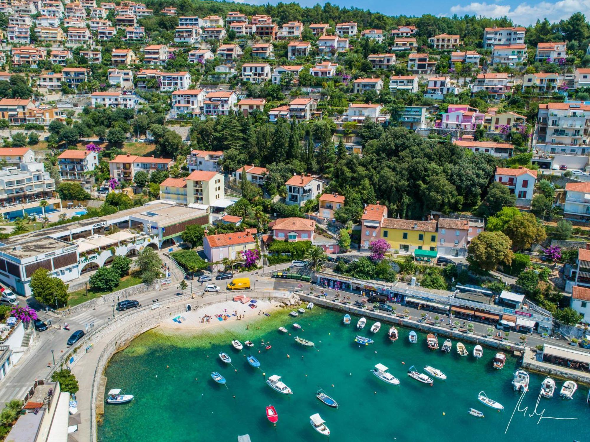 Apartment Angie - Intermezzo With Sea View In Center Of Rabac Exterior foto